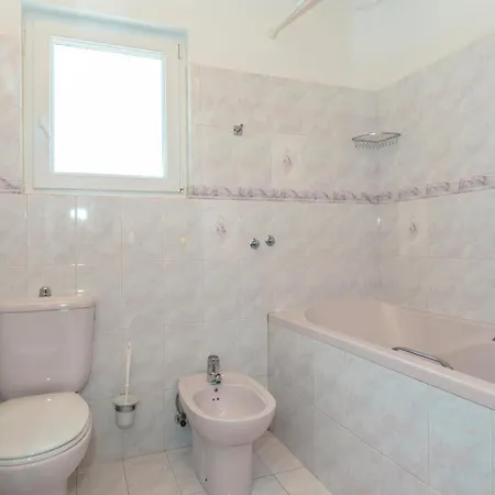 Apartman Nice In Hvar With Kitchen Hvar Town