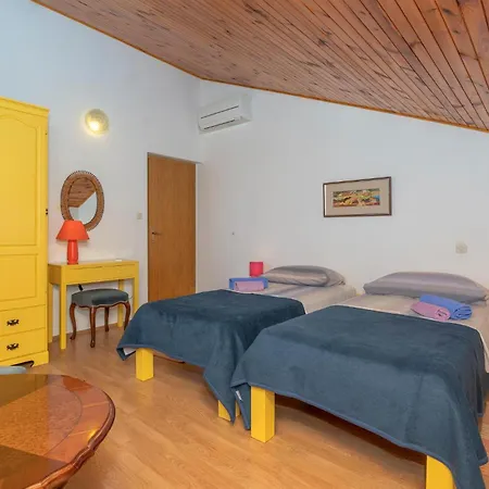 Apartman Nice In Hvar With Kitchen Hvar Town
